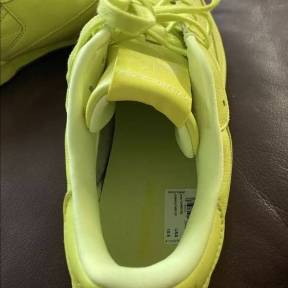 RARE REEBOK CLUB C 85 X Tres Rasche collab men’s - Picture 4 of 5